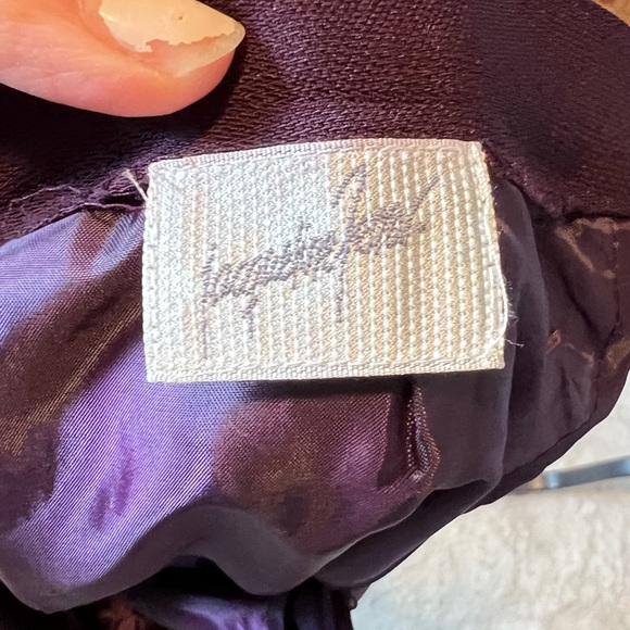 Jacqueline Ferrar suit, size 10. - Picture 9 of 10